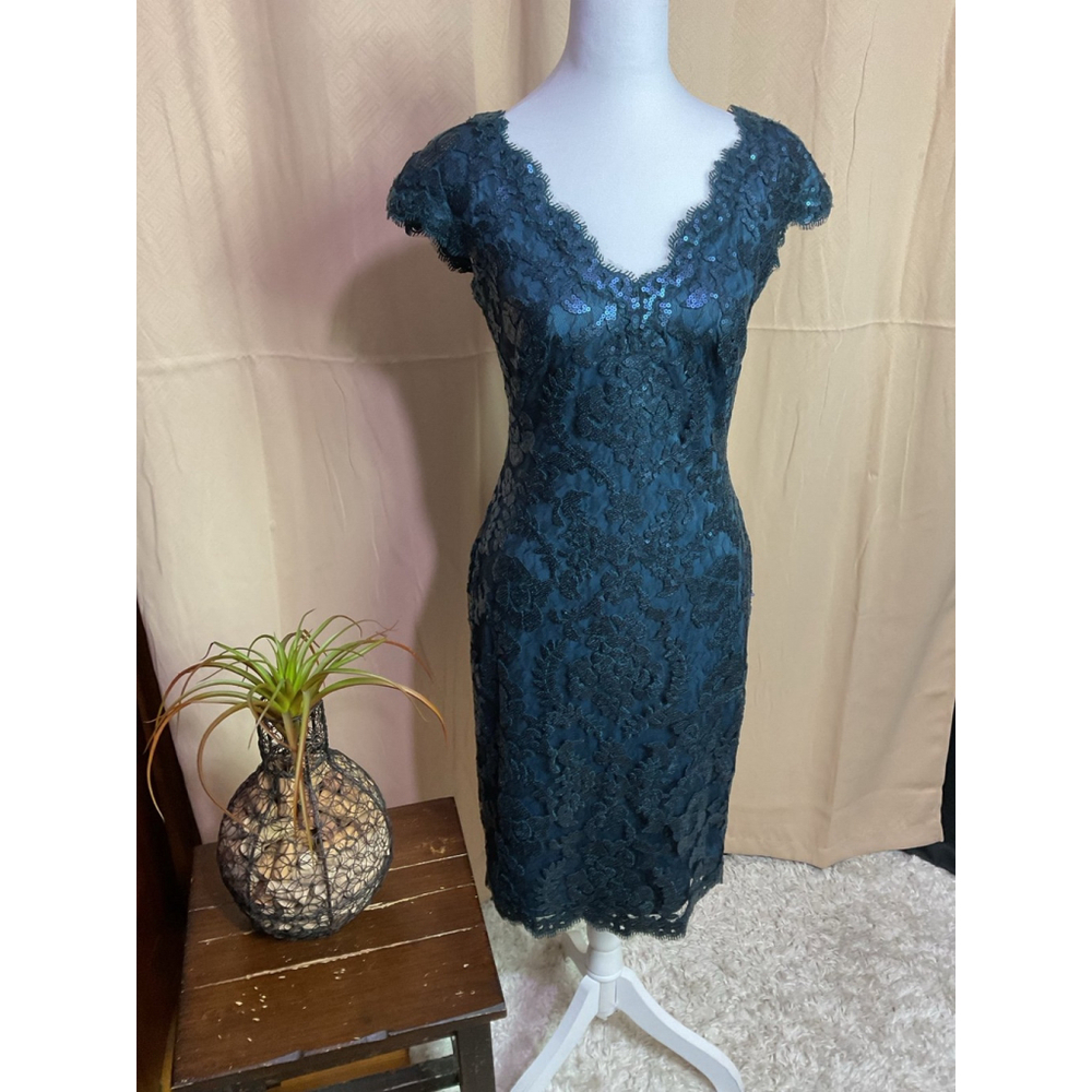 Tadashi Shoji Lace V Neck Cap Sleeve Dress Size 4 - Picture 3 of 11